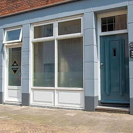 No.3 4*