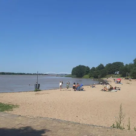 No.3 ベッド・アンド・ブレックファスト